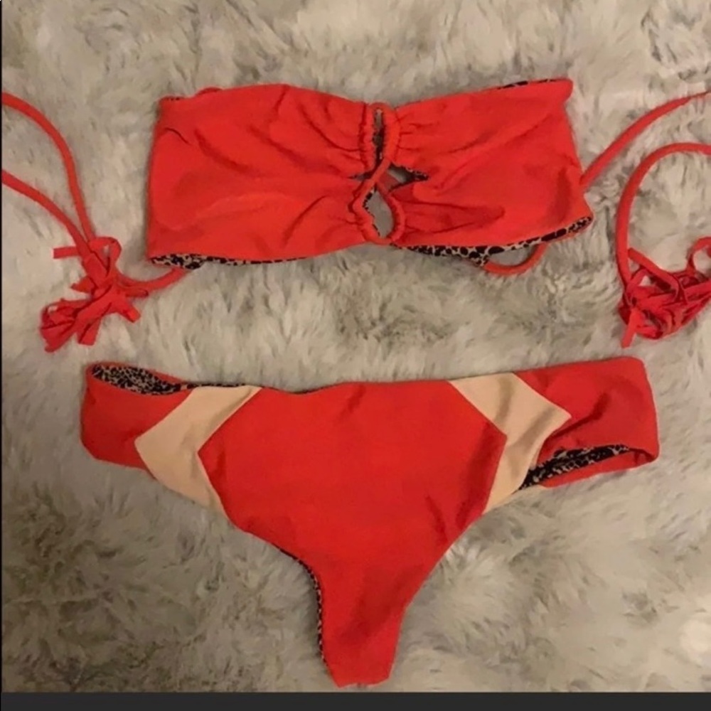Acacia swimsuit size small NWT